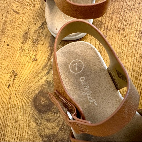 Cat & Jack brown sandals size 7 toddler - Picture 4 of 5